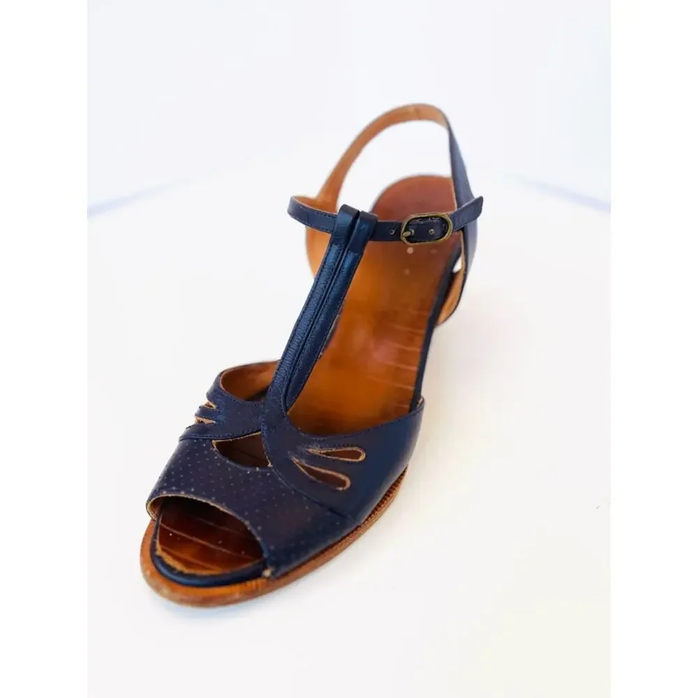 Chie Mihara Navy Blue Leather T-Strap Wedge Cutout Sandals Size 38 70s Style